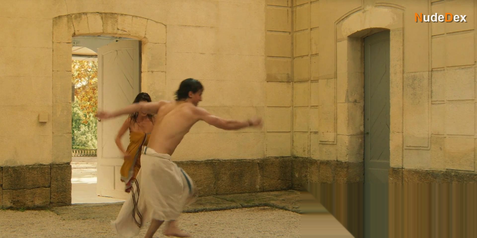 Marysole Fertard in Escort Boys, photo 40