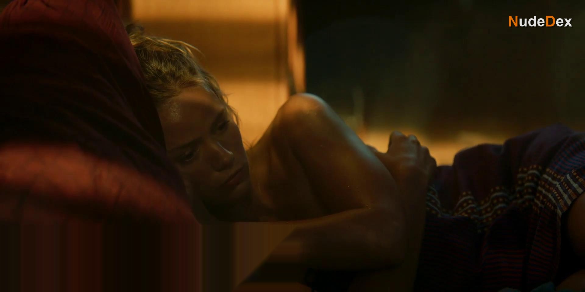 Marysole Fertard in Escort Boys, photo 49