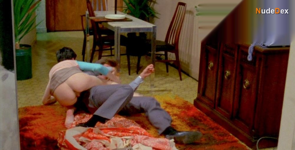 Mary Stuart in Naked Came The Stranger, photo 1