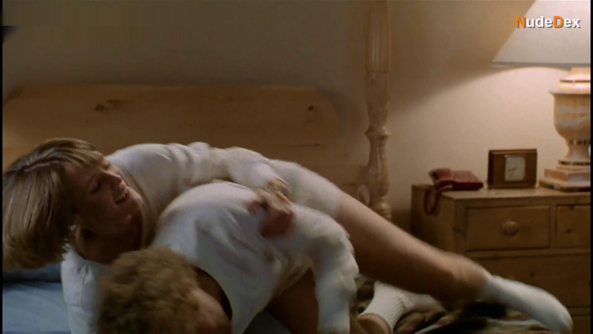 Mary Stuart Masterson in Funny About Love, photo 6
