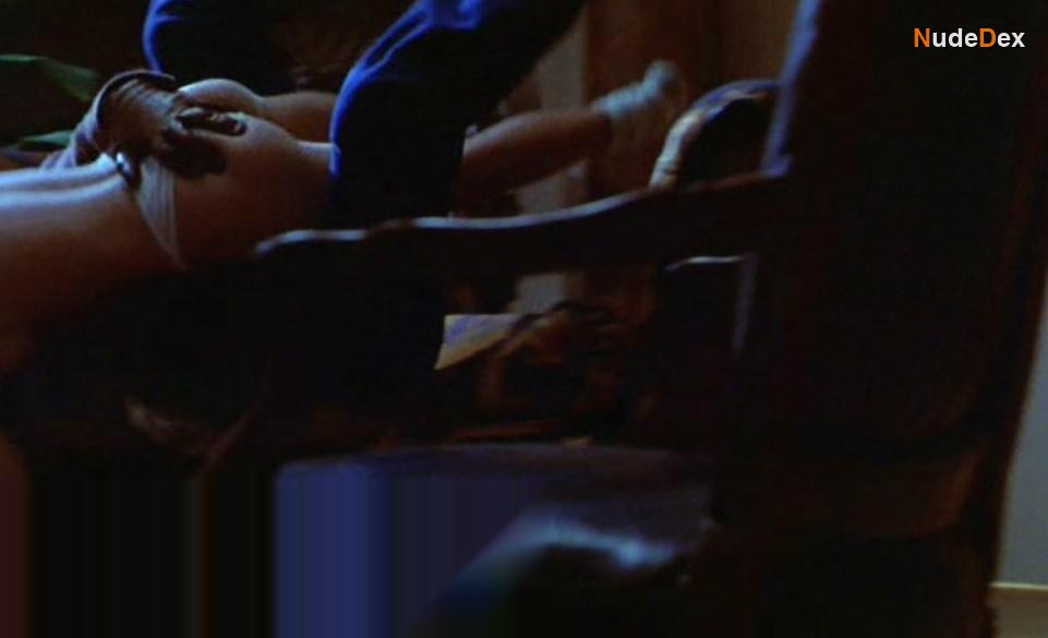 Mary Stuart Masterson in Funny About Love, photo 7