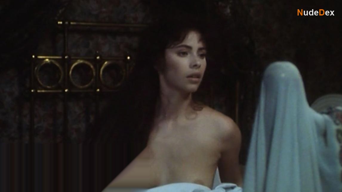 Mathilda May in Becoming Colette, photo 5