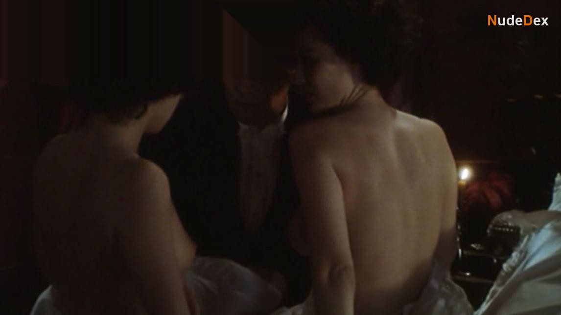 Mathilda May in Becoming Colette, photo 8