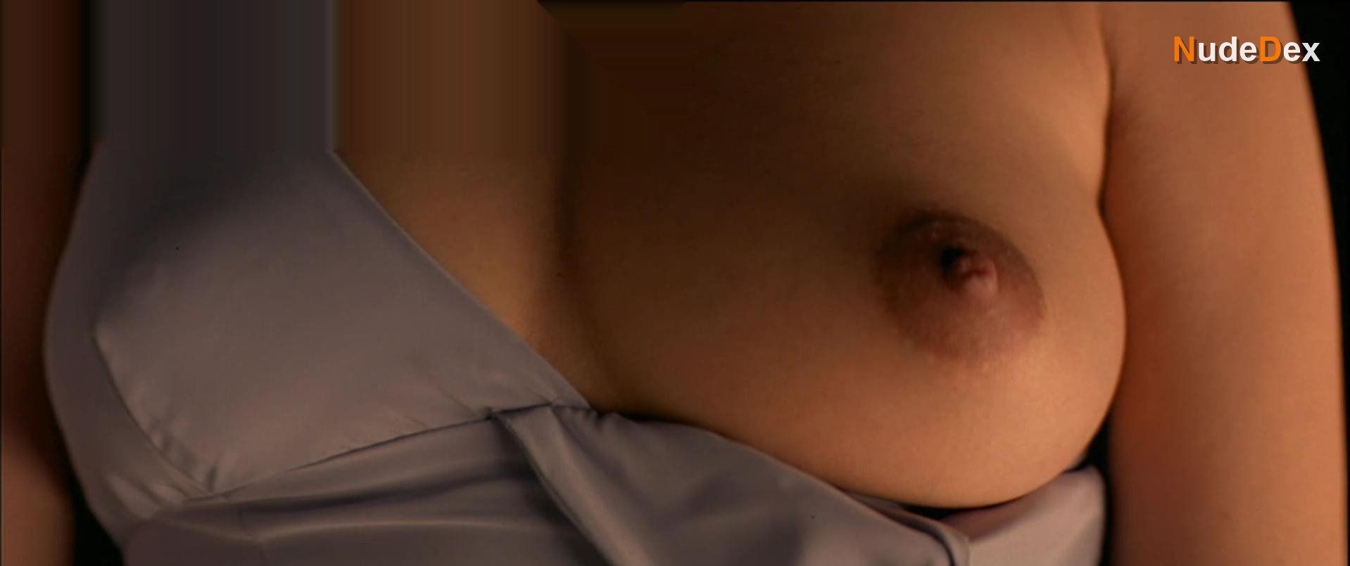 Mathilda May in The Tit And The Moon, photo 8