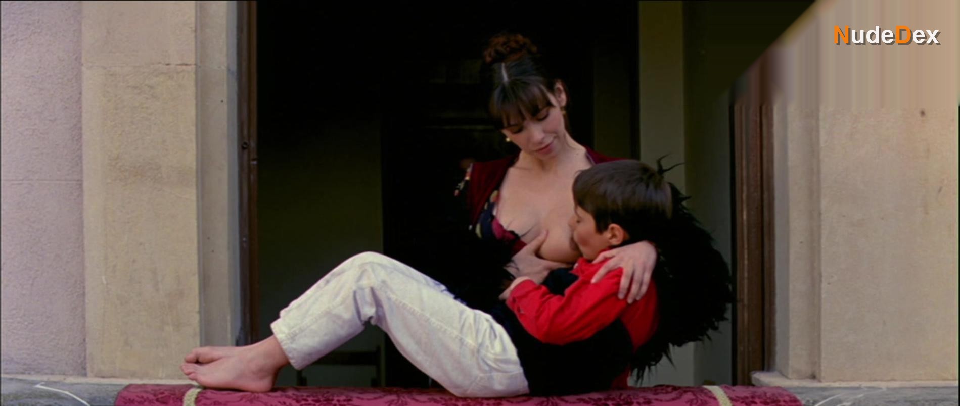 Mathilda May in The Tit And The Moon, photo 12