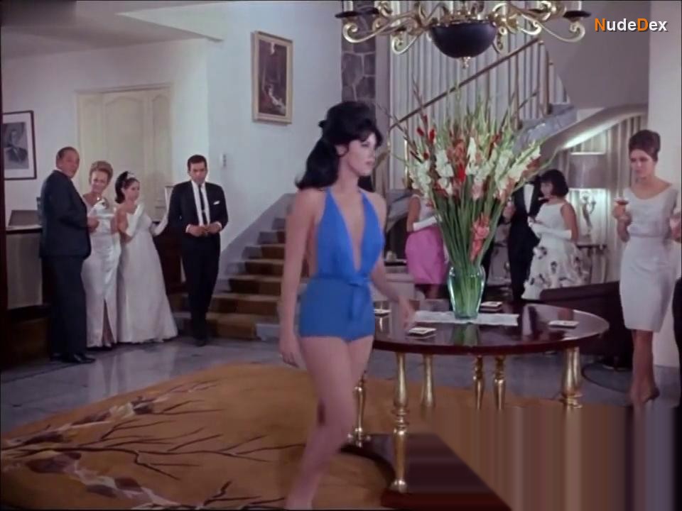 Maura Monti in La Muerte En Bikini, photo 8