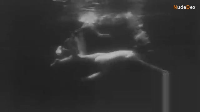 Maureen O'sullivan in Tarzan And His Mate, photo 8