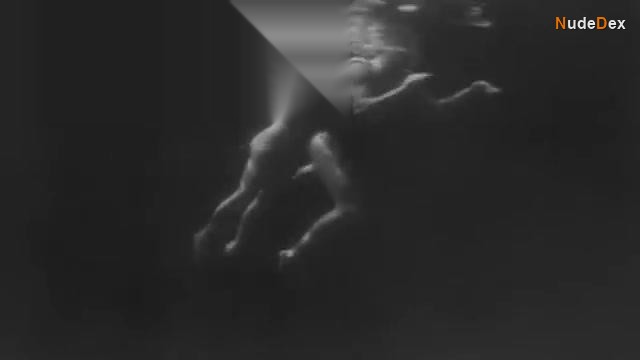 Maureen O'sullivan in Tarzan And His Mate, photo 9