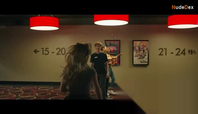 Mckenna Grace in Regretting You, photo 1