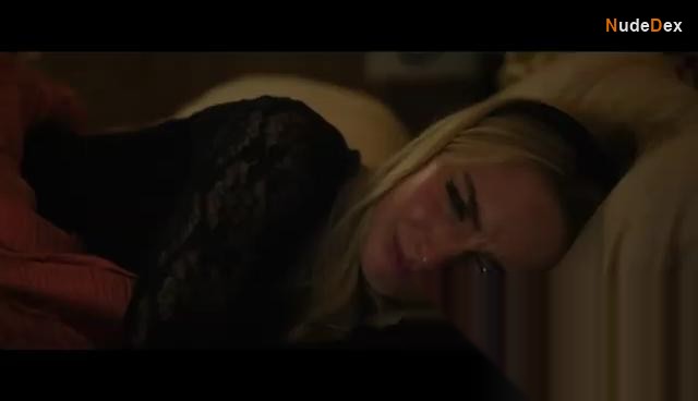 Mckenna Grace in Regretting You, photo 17