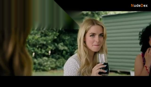 Mckenna Grace in Regretting You, photo 18