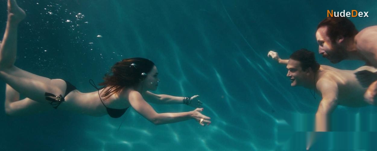 Megan Fox in This Is 40, photo 10
