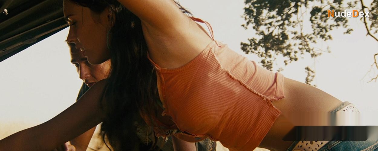 Megan Fox in Transformers, photo 3