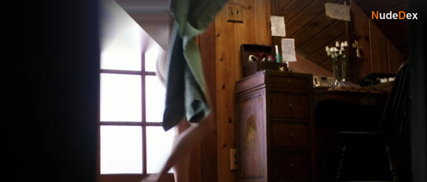 Megan Lawless in The Death That Awaits, photo 1