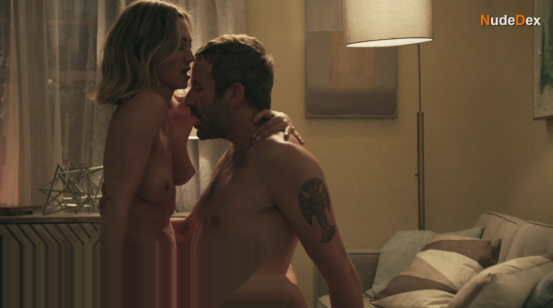 Megan Stevenson in Get Shorty, photo 14