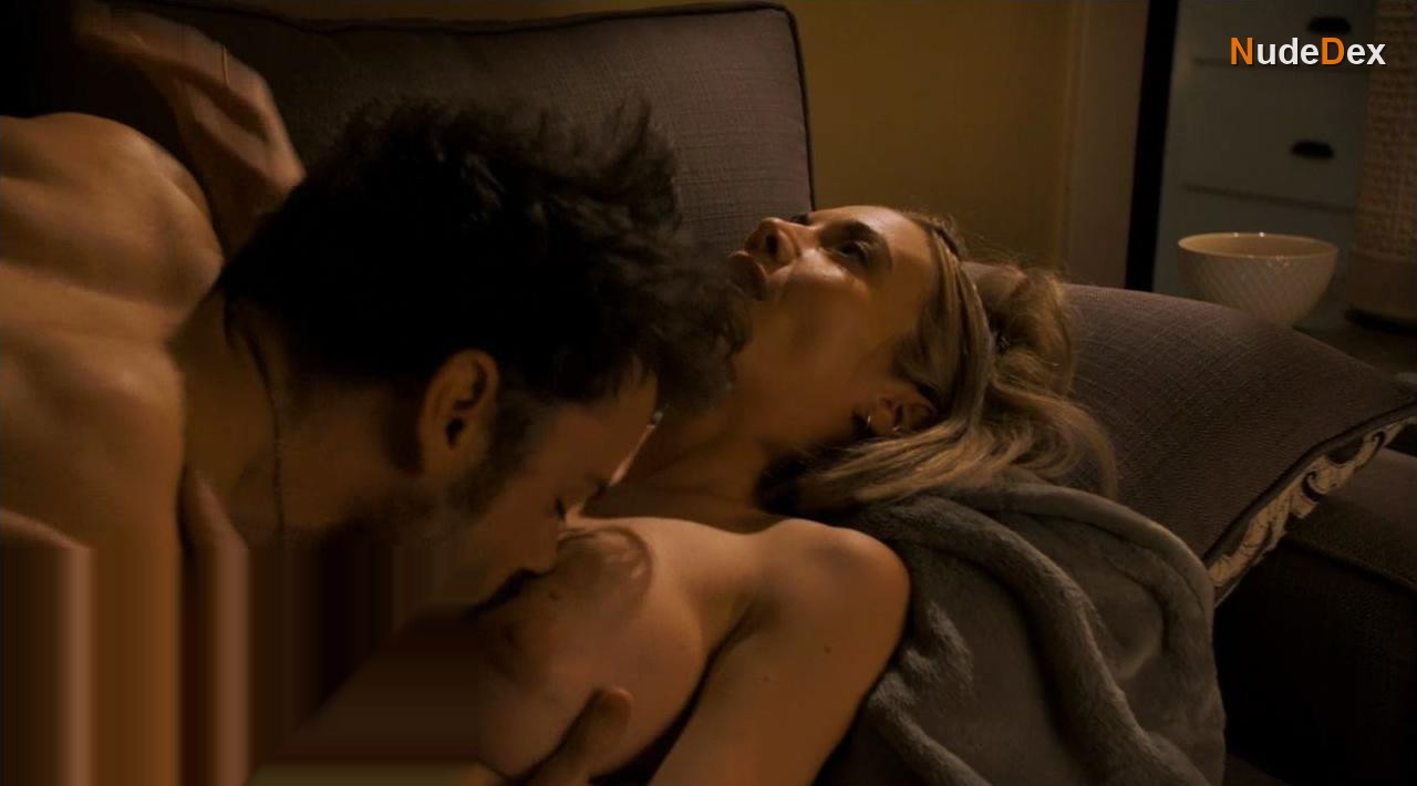 Megan Stevenson in Get Shorty, photo 19