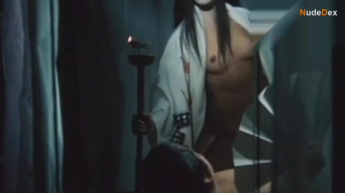 Meg Flower in The Iron Crown, photo 12