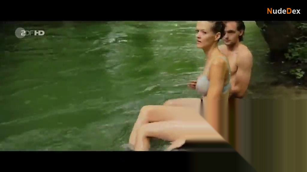 Mela Feigenbaum in Underwearlies, photo 7
