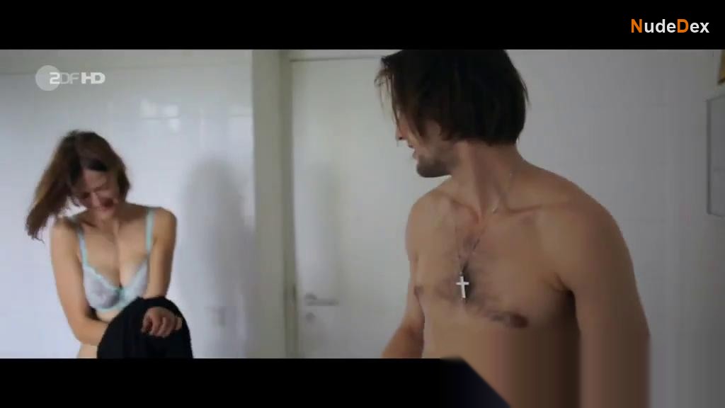 Mela Feigenbaum in Underwearlies, photo 9