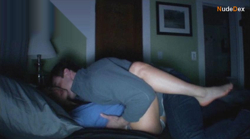 Melanie Papalia in The Den, photo 4