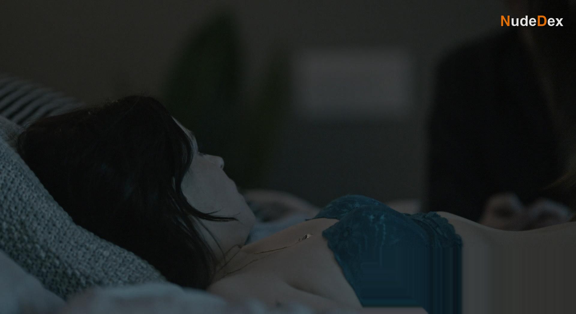 Melanie Scrofano in The End Of Sex, photo 1