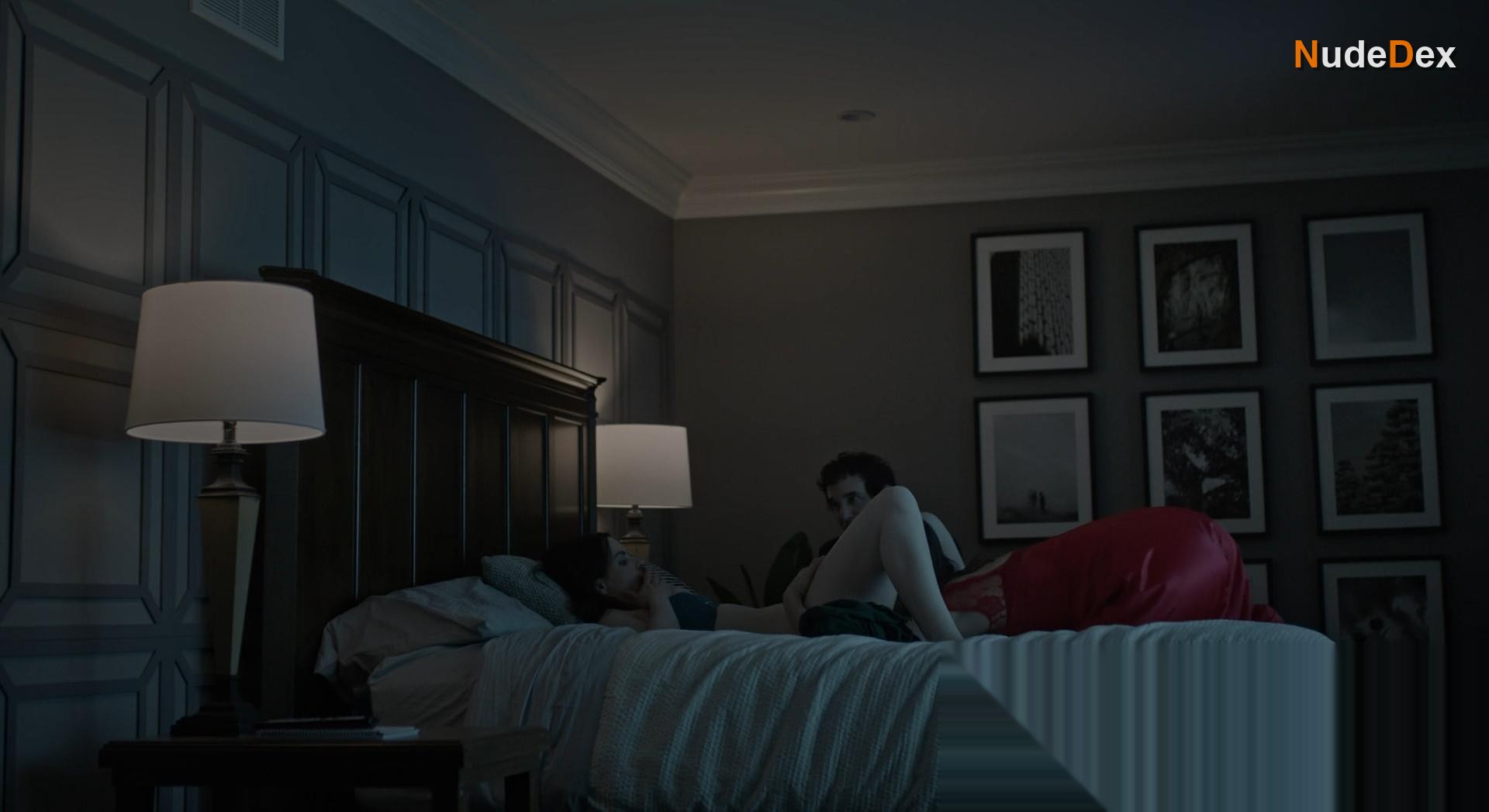 Melanie Scrofano in The End Of Sex, photo 4