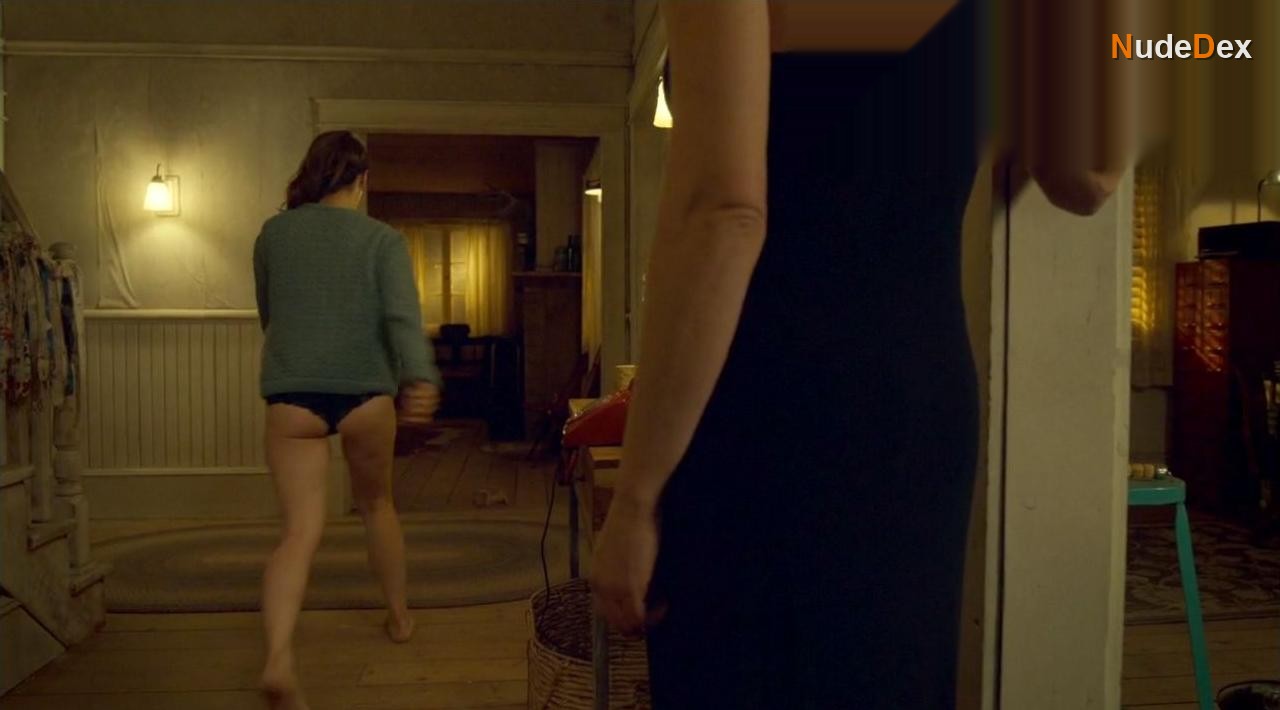 Melanie Scrofano in Wynonna Earp, photo 5