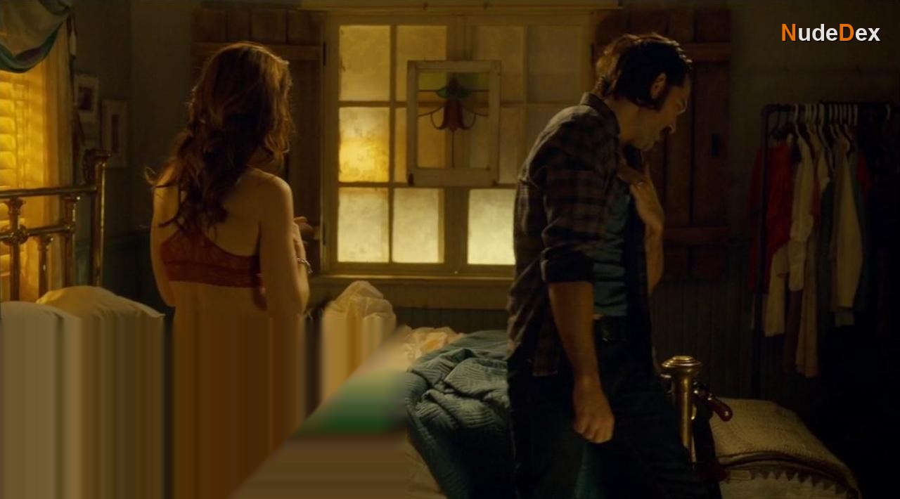 Melanie Scrofano in Wynonna Earp, photo 9
