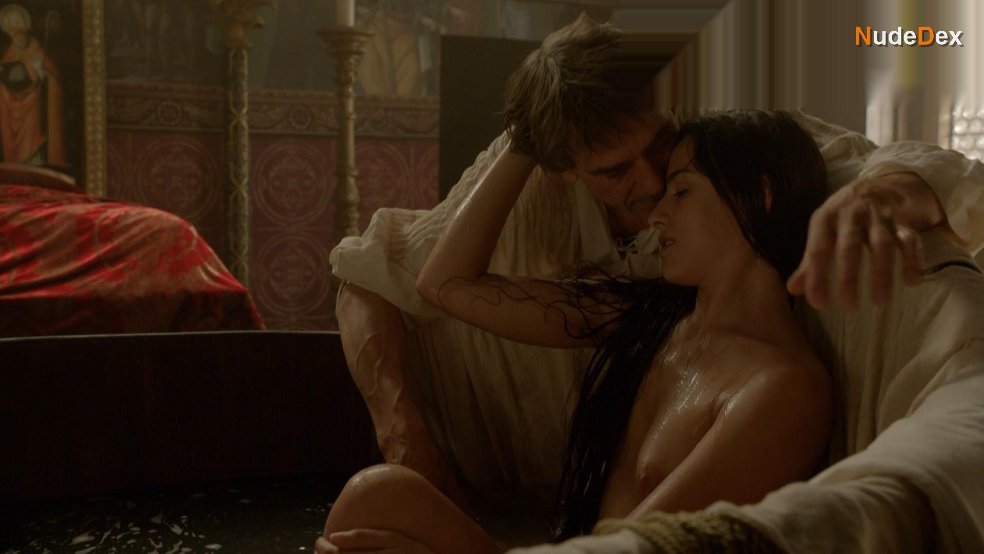 Melia Kreiling in The Borgias, photo 4