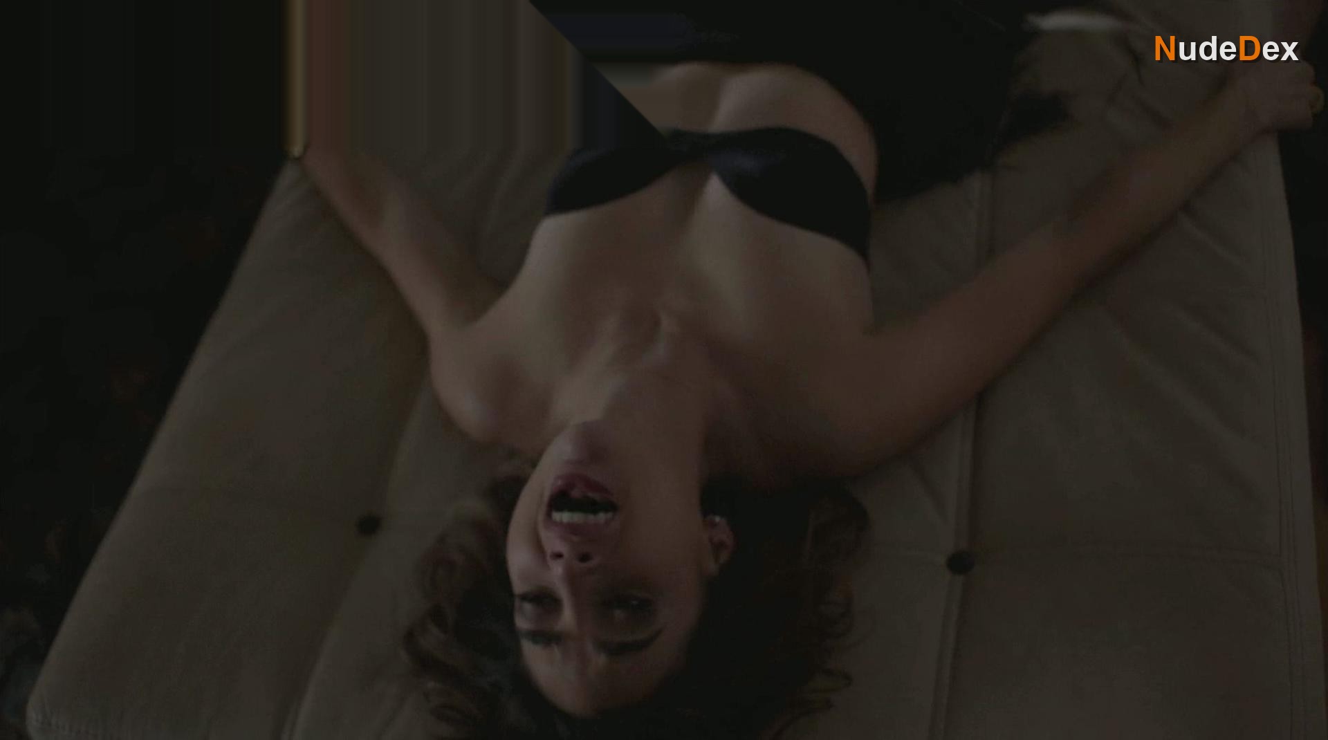 Melissa Barrera in Club De Cuervos, photo 12