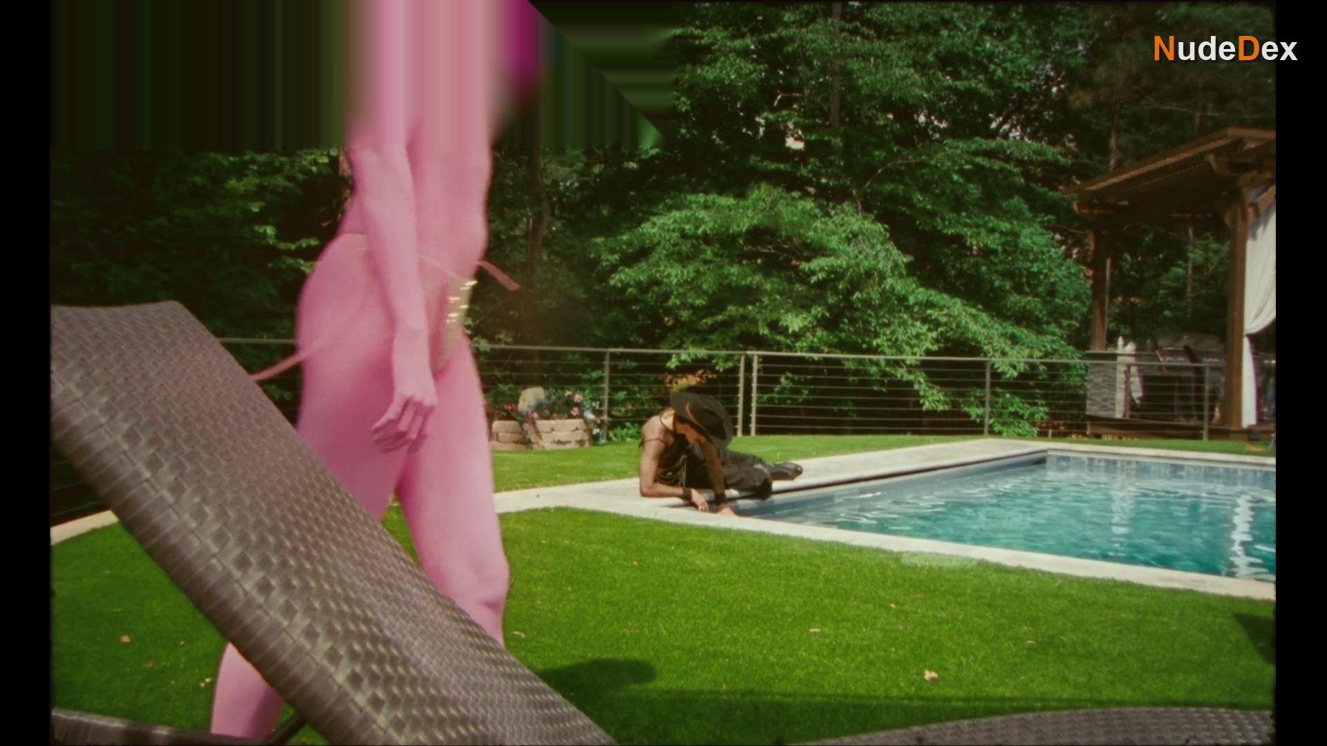 Melissa Chilson in Osmosis, photo 5