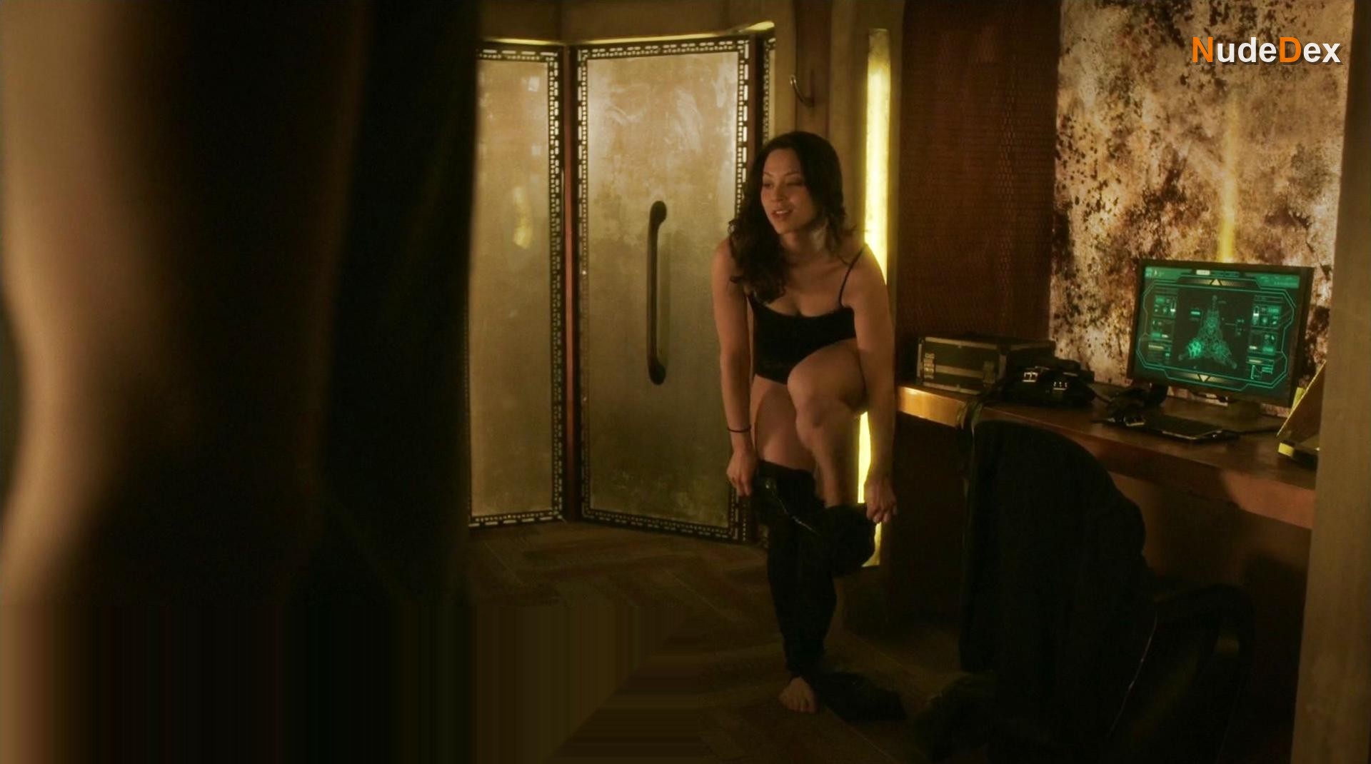 Melissa O'neil in Dark Matter, photo 2