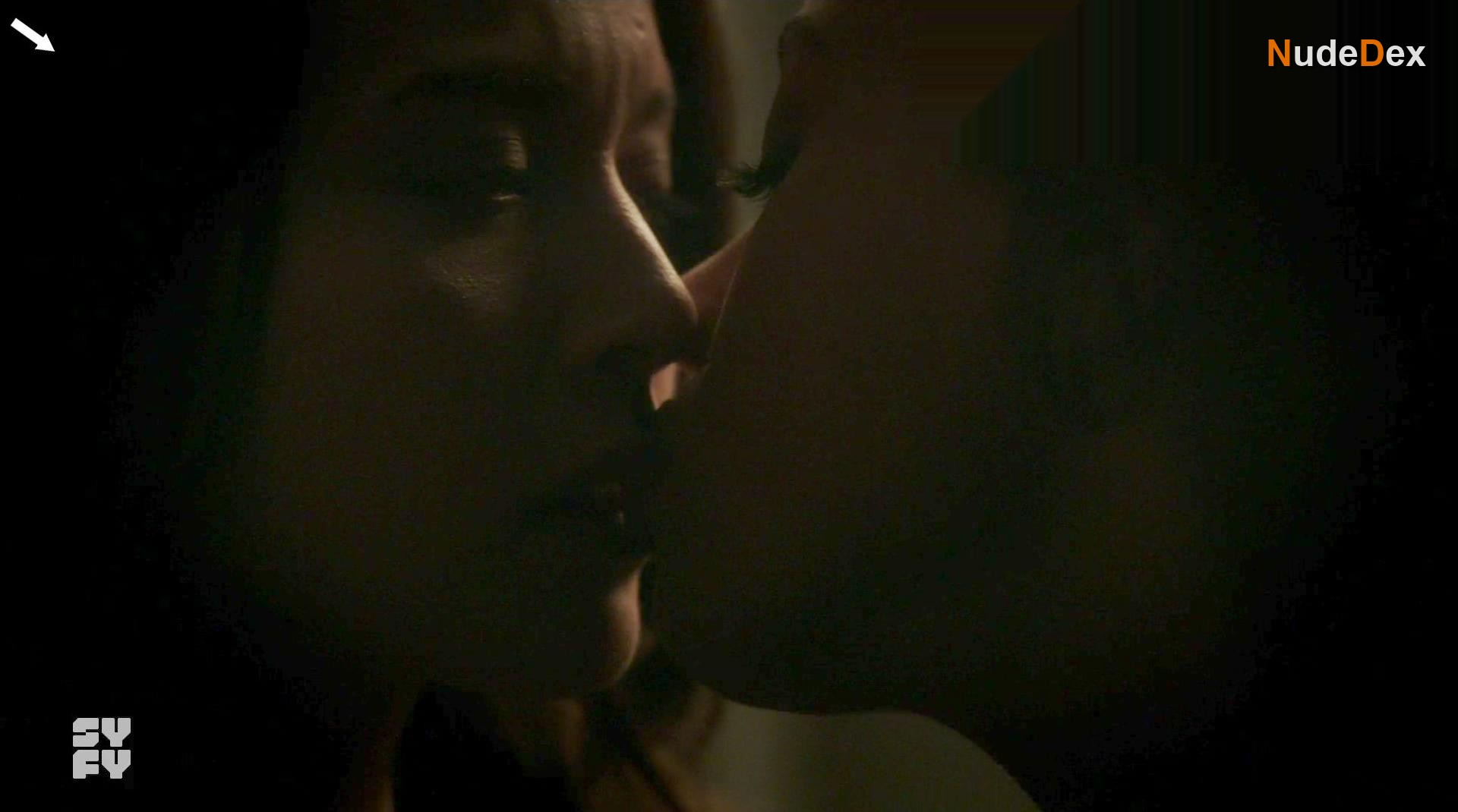 Melissa O'neil in Dark Matter, photo 9