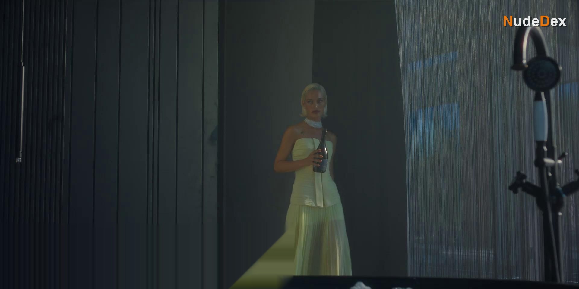 Meric Aral in Thank You, Next, photo 10