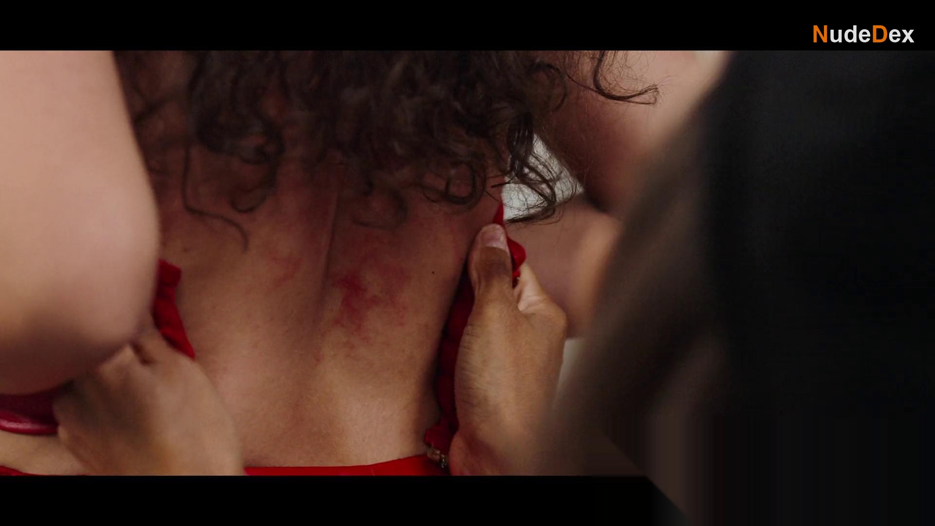 Miah Madden in Paper Dolls, photo 9
