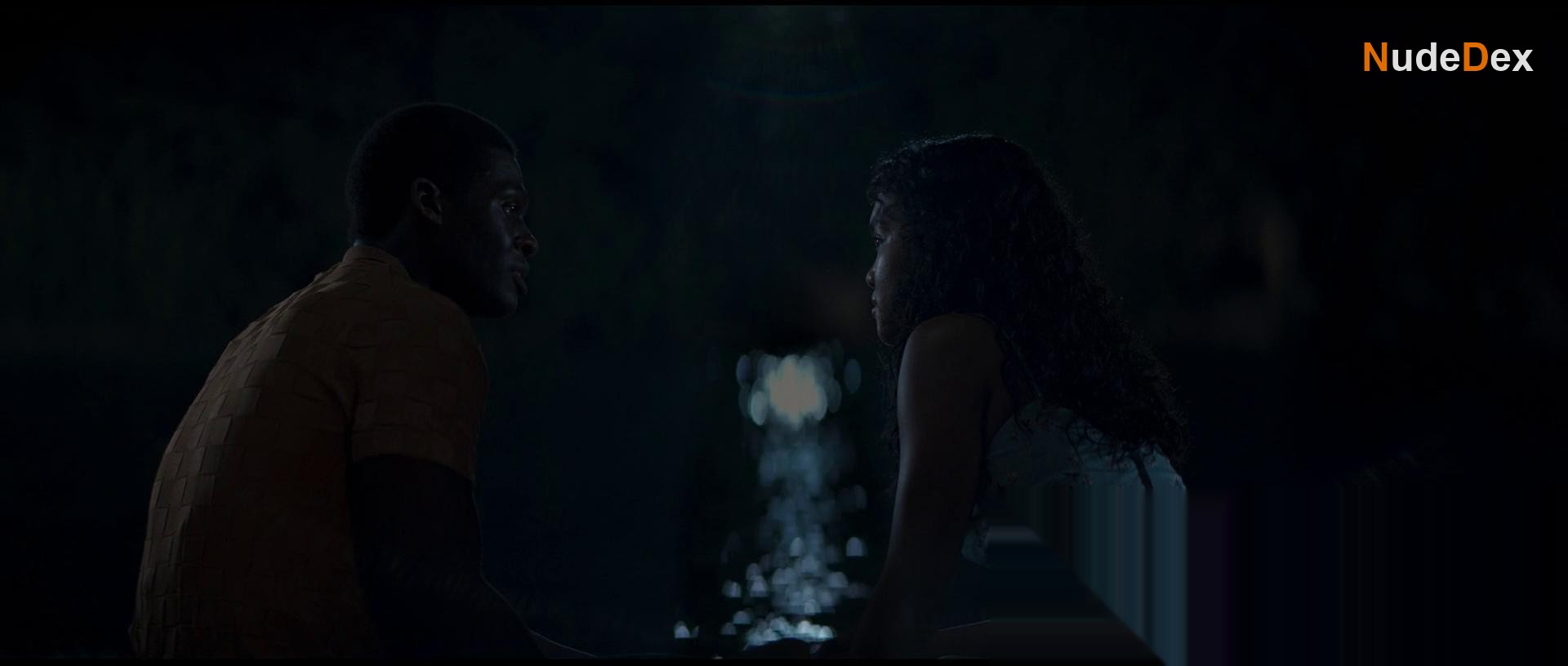 Mia Isaac in Black Cake, photo 5