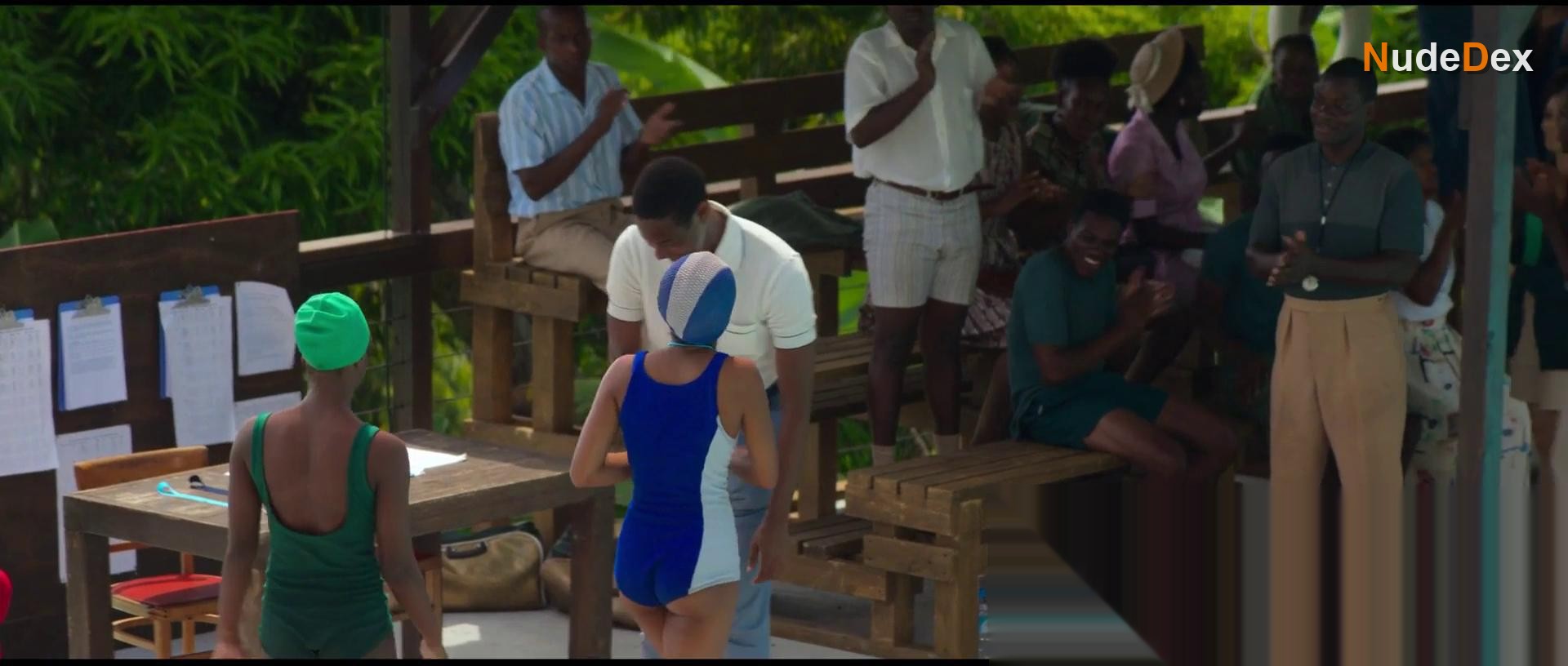 Mia Isaac in Black Cake, photo 13