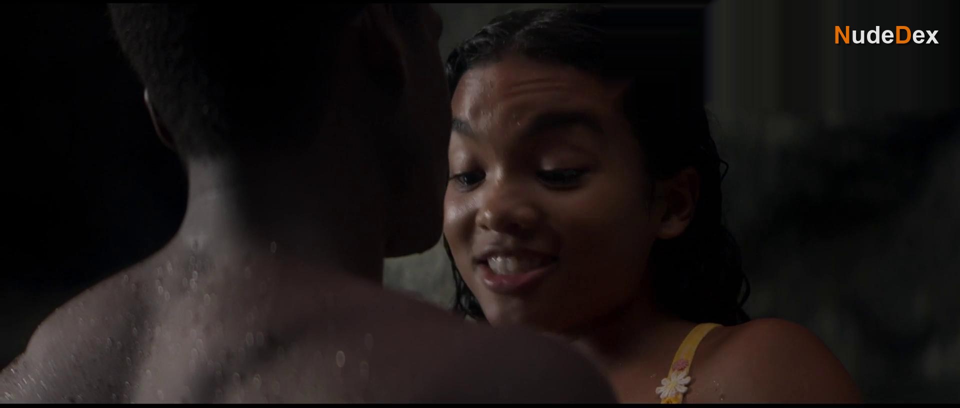Mia Isaac in Black Cake, photo 24