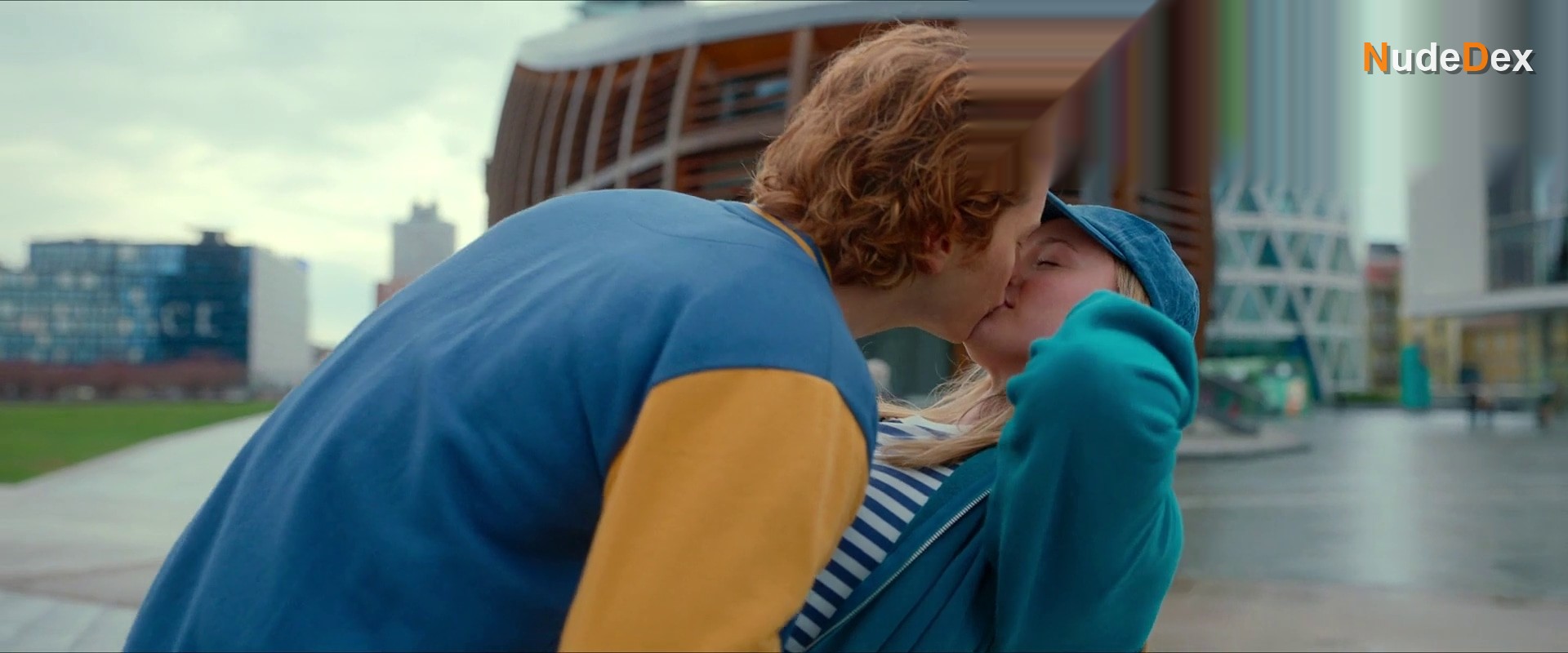 Mia Jenkins in Love Me, Love Me, photo 7