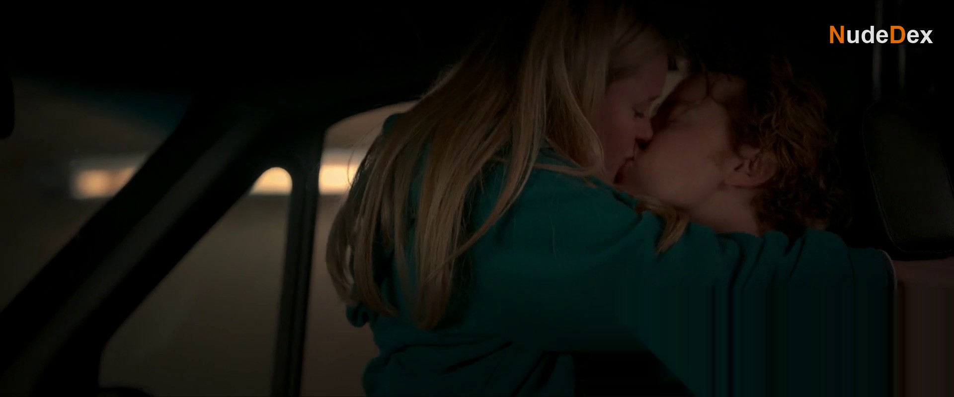 Mia Jenkins in Love Me, Love Me, photo 12