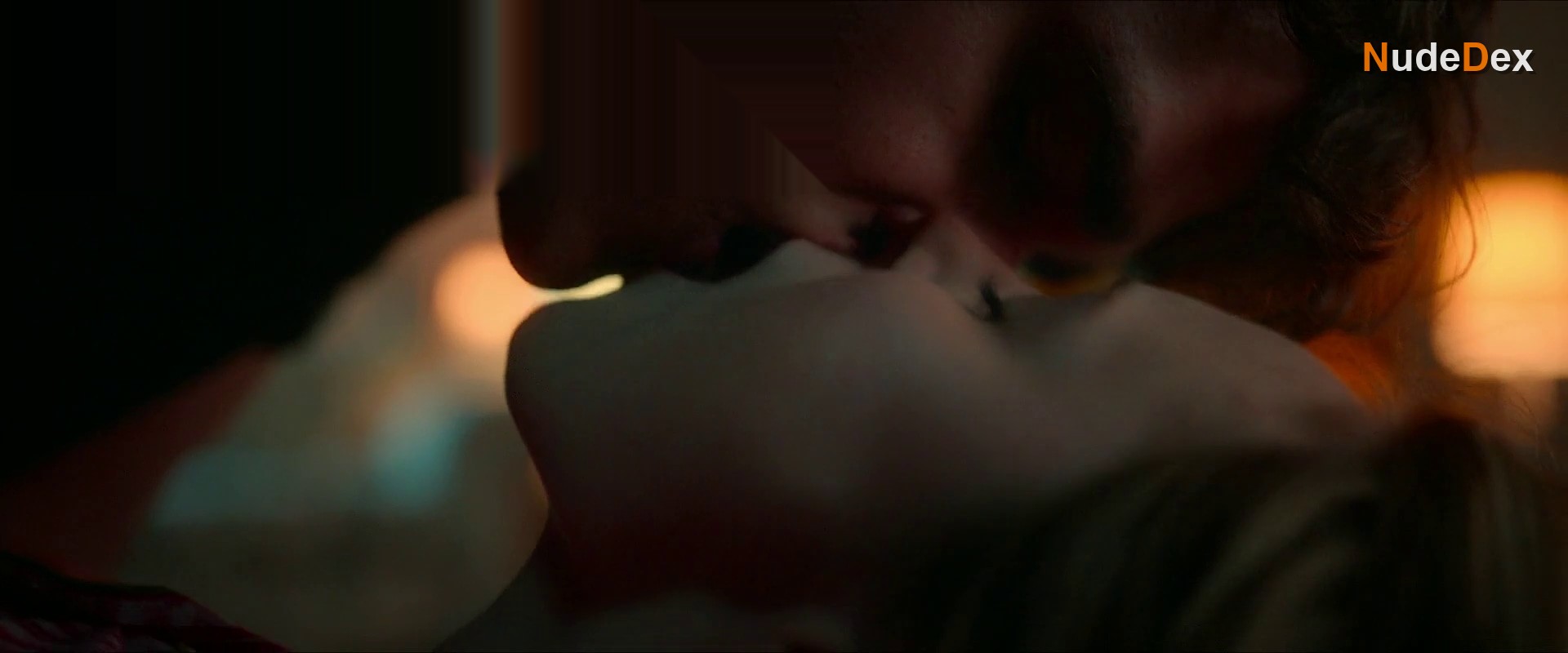 Mia Jenkins in Love Me, Love Me, photo 16