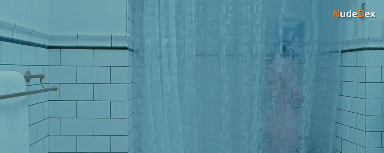 Mia Wasikowska in Stoker, photo 5