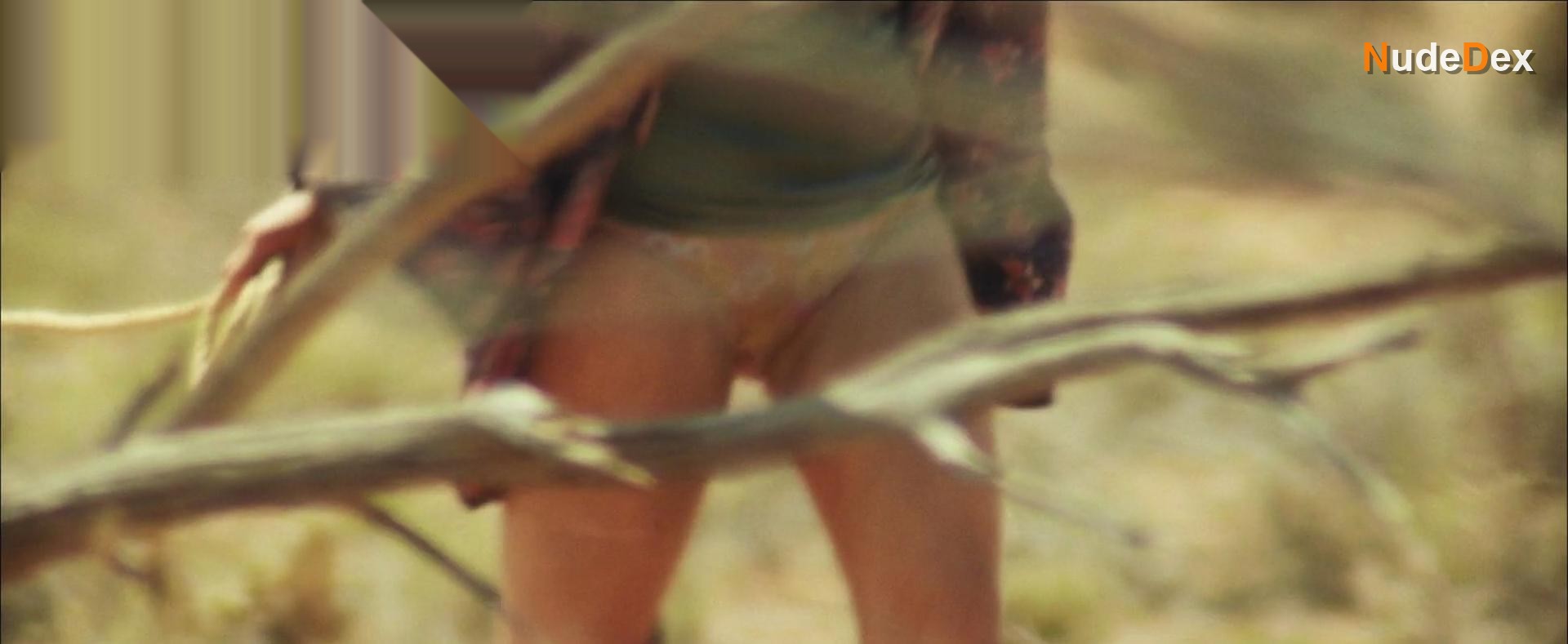 Mia Wasikowska in Tracks, photo 1