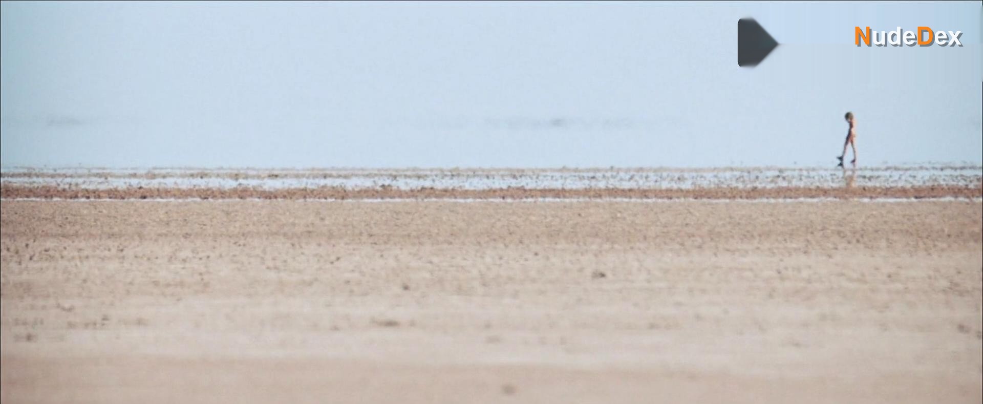 Mia Wasikowska in Tracks, photo 7
