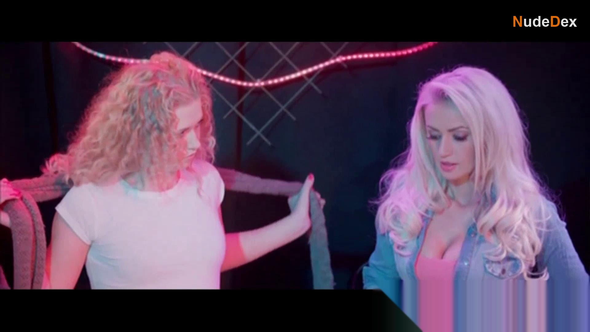 Michaela Mangova in Christmas Killing Joke, photo 2