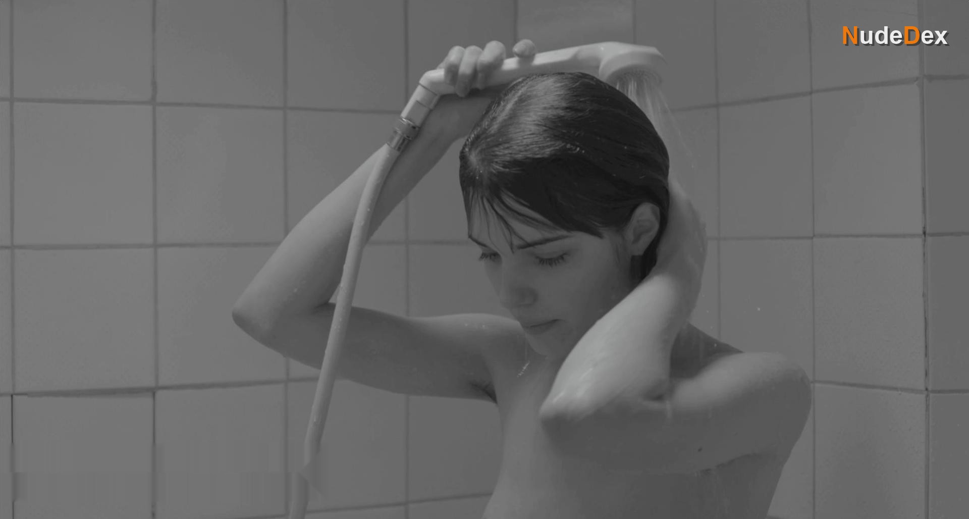 Michalina Olszanska in I Olga, photo 1