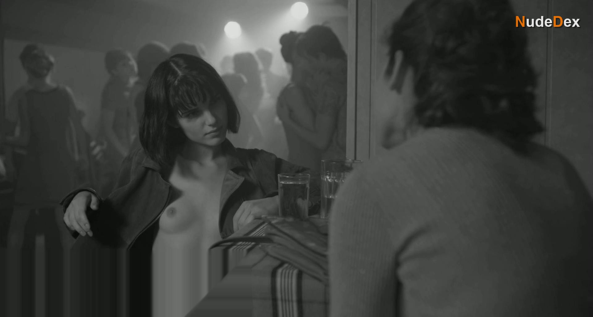 Michalina Olszanska in I Olga, photo 9