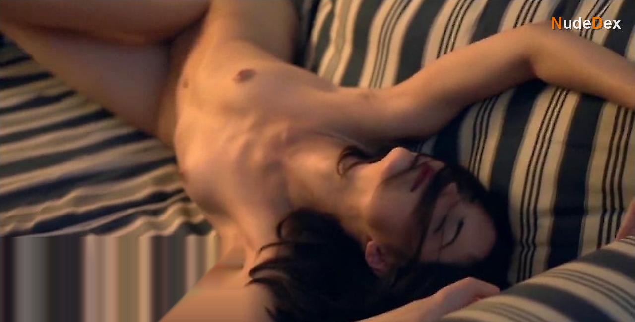 Michalina Olszanska in Tiger, photo 1