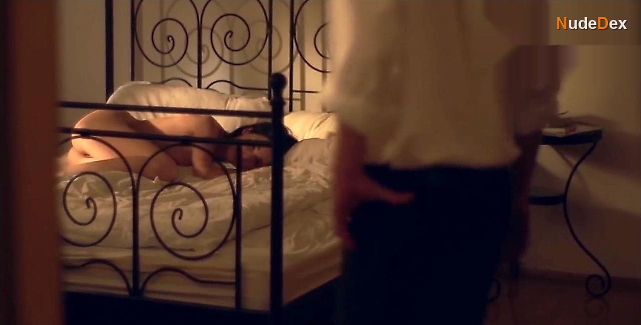 Michalina Olszanska in Tiger, photo 10