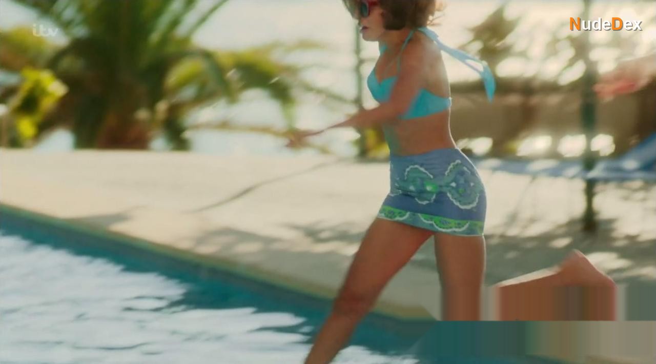 Michelle Keegan in Tina And Bobby, photo 4